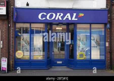Die Buchmacher von Coral in Beaconsfield in Großbritannien Stockfoto