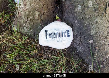 Bemalte Steine in langen Preston Stockfoto