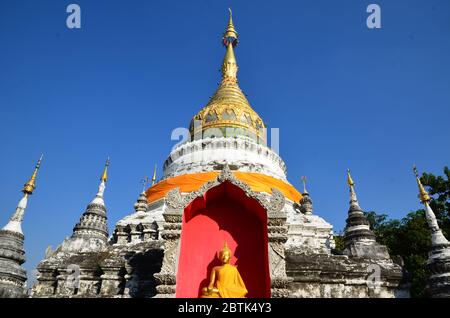 Chedi von Wat Buppharam in Chiang Mai Stockfoto