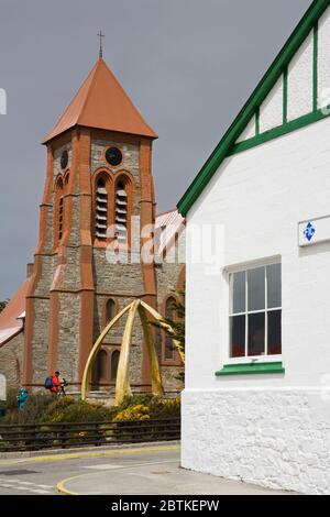 Falkland Islands Company Store & Christchurch Cathedral in Port Stanley, Falkland Islands (Islas Malvinas), Vereinigtes Königreich, Südamerika Stockfoto