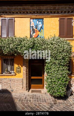 San Giuliano a Mare berühmt für seine von Fellini inspirierten Graffiti, Rimini, Emilia Romagna, Italien, Europa. Stockfoto