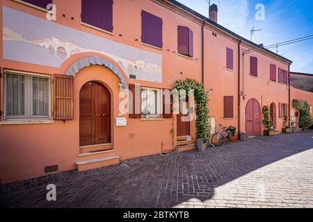 San Giuliano a Mare berühmt für seine von Fellini inspirierten Graffiti, Rimini, Emilia Romagna, Italien, Europa. Stockfoto