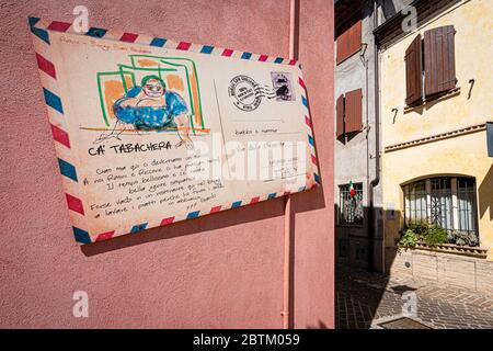 San Giuliano a Mare berühmt für seine von Fellini inspirierten Graffiti, Rimini, Emilia Romagna, Italien, Europa. Stockfoto