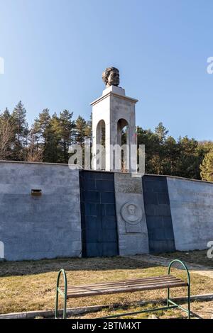 BUNOVO, BULGARIEN -25. JANUAR 2020: Denkmal für den bulgarischen Revolutionär und Nationalhelden Vasil Levski in der Nähe von Bunovo, Bulgarien Stockfoto