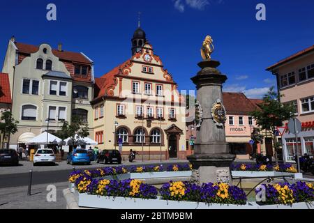 Stadt Bad Rodach, Oberfranken, Bayern, Deutschland / , Rathaus und Marktbrunnen, Bad Rodach, Landkreis Coburg, Oberfranken, Bayern, Deutschland Stockfoto