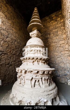 Monumentale Votivstupa am Kloster von Mohra Moradu, alte Stadt Taxila, Taxila, Vorort von Islamabad, Punjab Provinz, Pakistan, Südasien, Asien Stockfoto