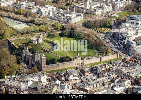 Luftaufnahme von Cardiff Castle in Wales Stockfoto