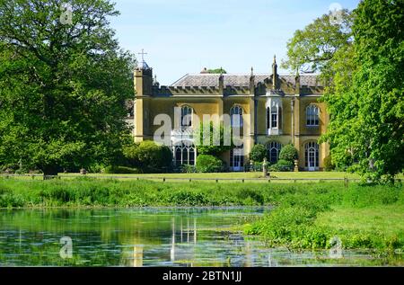 Missenden Abbey am Fluss Misbourne Stockfoto