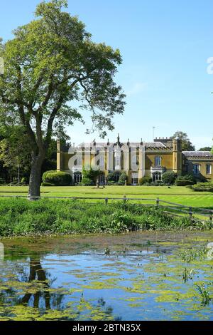 Missenden Abbey am Fluss Misbourne Stockfoto