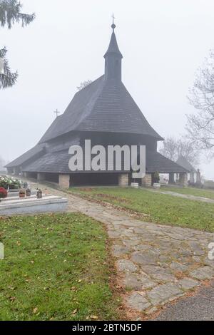 UNESCO-Denkmal Allerheiligen Kirche in Tvrdosin, Slowakei Stockfoto