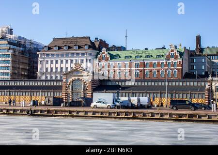 Helsinki, Finnland - 11. März 2017: Blick auf Gebäude und die Ostsee im Südhafen Stockfoto