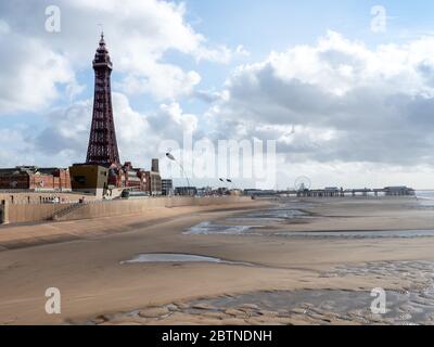 Blackpool Tourist Seafront Beach North Pier in Lancashire England Großbritannien Stockfoto