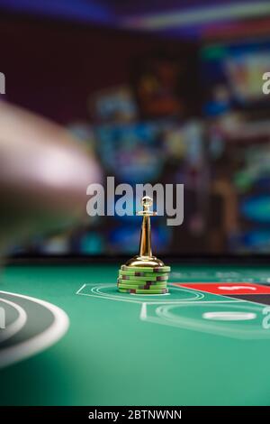 Roulette Dolly am Casino Spieltisch Stockfoto