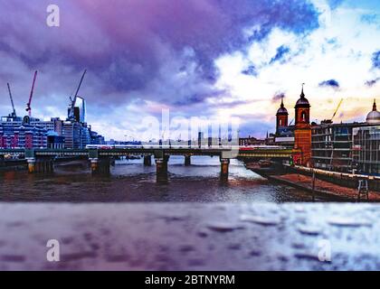 London Sehenswürdigkeiten an einem kalten nassen Morgen im Jan. Stockfoto