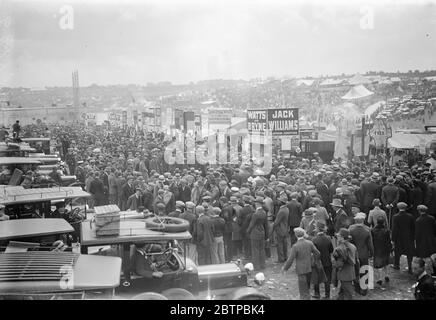 Das Derby in Epsom . Ein allgemeiner Blick auf die große Menge. Juni 1928 Stockfoto