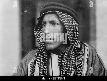 Die Unruhen in Arabien . Ibn Hamit, der Wüstenführer und Outlaw, der die Streitkräfte von Ibn Saud belästigt, und der auch einen Heiligen Krieg gegen die Mohammedaner in den britischen Mandated Territories des Irak und Trans Jordania erklärt hat. Mai 1931 Stockfoto