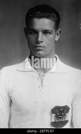 Internationaler Fußball . Österreich gegen Schottland . F Binder (innen links, Österreich). 25. November 1933 Stockfoto