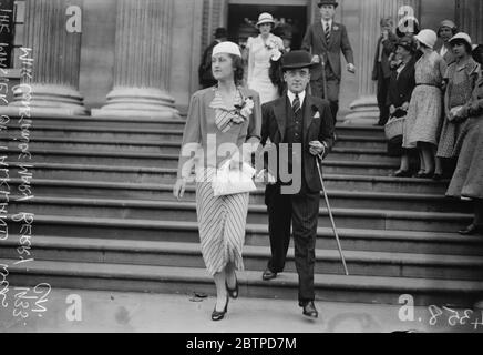 Meister der Falklandmäuse . Der Meister von Falkland, und Miss Constance Mary Berry, Tochter des verstorbenen Captain Edward Berry und Frau Berry, von Chiltern Court, Baker Street, wurden bei Marylebone Register Office verheiratet. August 1933 Stockfoto