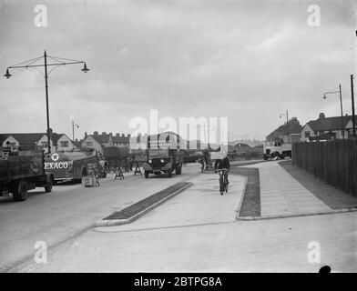 Bellen Bypass Erweiterung . Blick nach Osten, zeigt den neuen Kreisverkehr. 28 Mai 1938 Stockfoto