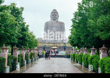 Große Buddha Statue in der Nähe der Mahabodhi Tempel in Bodh Gaia, Bihar, Indien Stockfoto