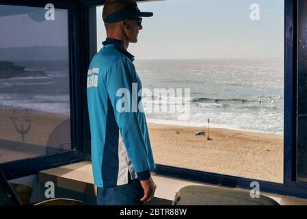 Rettungsschwimmer am Maroubra Strand in Sydney, Australien Stockfoto