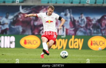 Leipzig, Deutschland. Mai 2020. Lukas Klostermann, Single Action firo, Fußball: 27. Mai 2020 1.Bundesliga, Saison 19/20 2019/2020 28. Spieltag: RB Leipzig - Hertha BSC, Berlin 2: 2 BILDPUNKT/Roger Petzsche/Pool/firo Sportfoto: dpa/Alamy Live News Stockfoto