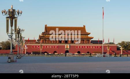 Peking / China - 26. November 2015: Das Tiananmen, Tor des himmlischen Friedens im Zentrum von Peking, nationales Symbol Chinas Stockfoto