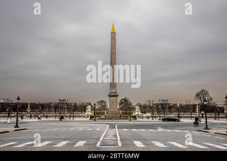 Paris, Frankreich - 17. März 2020: 1. Tag der Eindämmung wegen der Covid-19-Pandemie auf dem Place de la Concorde, nahe der Champs Elysees in Paris Stockfoto