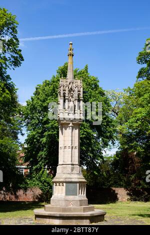 War Memorial, St. Wulframs Pfarrkirche, Grantham, Lincolnshire, England. Mai 2020 Stockfoto