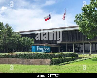 Dallas, USA. Mai 2020. Das am 27. Mai 2020 aufgenommene Foto zeigt den Hauptsitz am Dienstag Morgen in Dallas, Texas, USA. US-Off-Price-Einzelhändler Dienstag Morgen hat für den Konkursschutz inmitten der COVID-19 Pandemie eingereicht, sagte das Unternehmen am Mittwoch. Kredit: Dan Tian/Xinhua/Alamy Live News Stockfoto