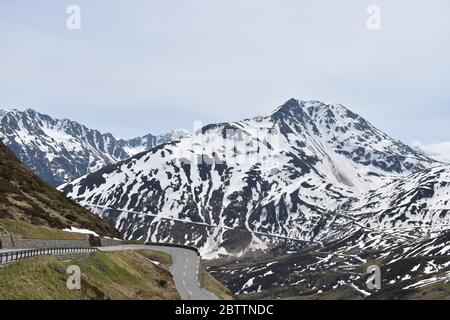 Roadtrip zum Oberalppass in der Schweiz Stockfoto