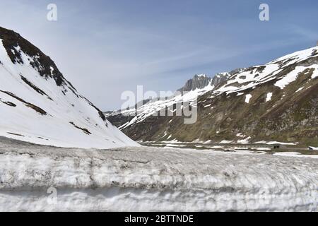 Roadtrip zum Oberalppass in der Schweiz Stockfoto