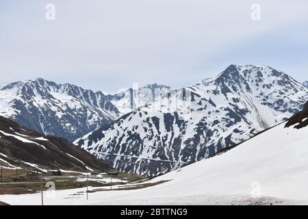 Roadtrip zum Oberalppass in der Schweiz Stockfoto