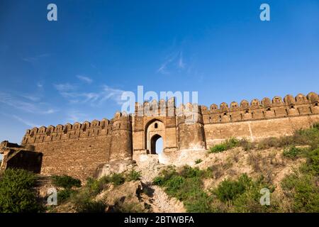 Rohtas Fort, westliche Burgmauer und Tor, Jhelum Bezirk, Punjab Provinz, Pakistan, Südasien, Asien Stockfoto