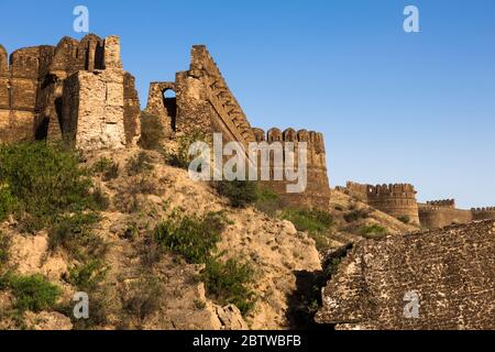 Rohtas Fort, westliche Burgmauer und Tor, Jhelum Bezirk, Punjab Provinz, Pakistan, Südasien, Asien Stockfoto