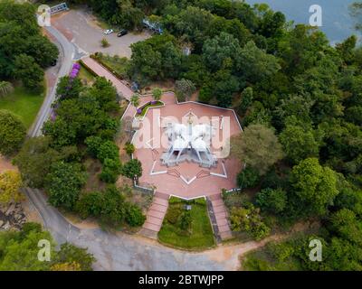 Luftaufnahme der weißen Pagode im Wat Tham Klong Phen Tempel in der Provinz Nong Bua Lam Phu, Thailand. Stockfoto