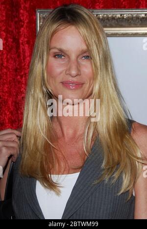 Nicolette Sheridan bei Felicity Huffmans Feier ihres neuen Buches "A Practical Handbook for the Boyfriend", gehalten in Iconology in Los Angeles, CA. Die Veranstaltung fand am Montag, 5. Februar 2007 statt. Foto: SBM / PictureLux- Dateireferenz # 34006-1253SBMPLX Stockfoto