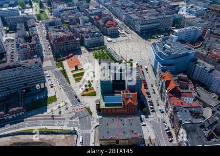 KATOWICE, POLEN - 27. MAI 2020: Luftaufnahme des modernen Stadtzentrums von Katowice, Oberschlesien. Polen. Stockfoto