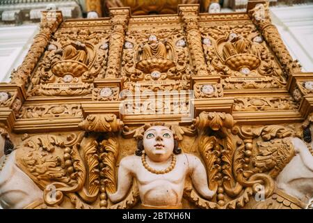 Old Goa, Indien - 19. Februar 2020: Hauptaltar In Der Basilika Bom Jesus. Einrichtung Aus Nächster Nähe. Römisch-Katholische Basilika Und Ist Teil Der Kirchen Und Conve Stockfoto