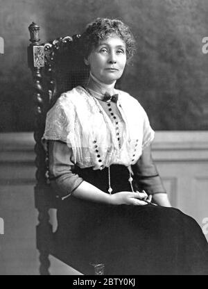 EMMELINE PANKHURST (1858-19238) Englische Frauenrechtlerin um 1913 Stockfoto