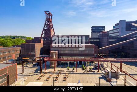 Weltkulturerbe Zollverein, Doppelbock-Wickelturm des Schachtes XII und Kohlewaschung mit dem Ruhr-Museum, Ruhrgebiet, NRW Stockfoto