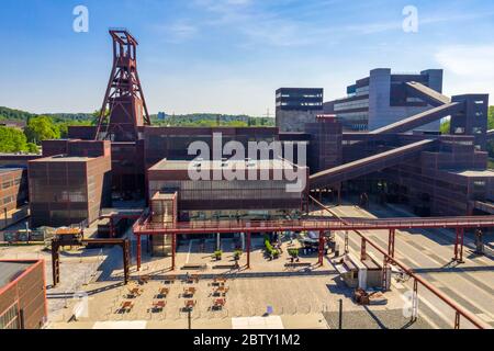 Weltkulturerbe Zollverein, Doppelbock-Wickelturm des Schachtes XII und Kohlewaschung mit dem Ruhr-Museum, Ruhrgebiet, NRW Stockfoto
