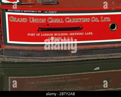 Pavo No 327, Red Barge, Grand Union Canal Carrying Co Ltd, registriert in Brentford No 503,75977, Port of London Building, Seedhing Lane, EC3 Stockfoto