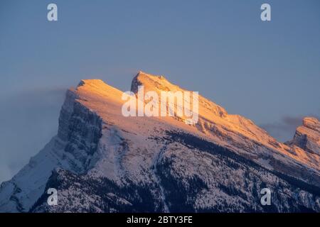 Nachmittags Licht auf Mount Rundle, Banff National Park, UNESCO-Weltkulturerbe, Alberta, Kanada, Nordamerika Stockfoto