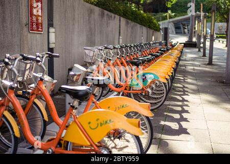 Hsinchu / Taiwan - 15. September 2019: U-Bike Fahrräder zur Miete des öffentlichen Dienstes Stockfoto