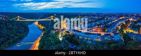 Clifton Suspension Bridge über den Fluss Avon und zwischen Clifton und Leigh Woods, Bristol, England, Großbritannien, Europa Stockfoto