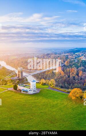 Clifton Suspension Bridge über den Fluss Avon und zwischen Clifton und Leigh Woods, Bristol, England, Großbritannien, Europa Stockfoto