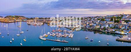 Luftaufnahme über den Penryn River und Falmouth, Cornwall, England, Großbritannien, Europa Stockfoto