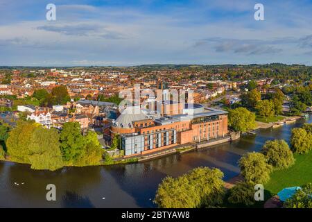 Royal Shakespeare Theatre and Swan Theatre on the River Avon, Stratford-upon-Avon, Warwickshire, England, Großbritannien, Europa Stockfoto