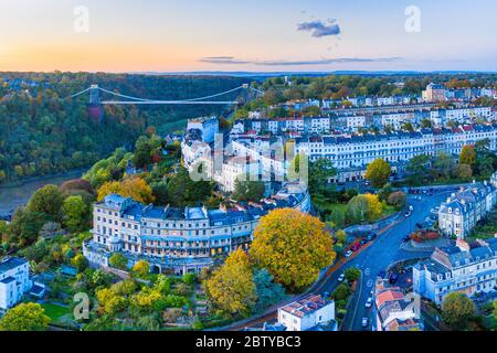 Clifton Suspension Bridge über den Fluss Avon und zwischen Clifton und Leigh Woods, Bristol, England, Großbritannien, Europa Stockfoto